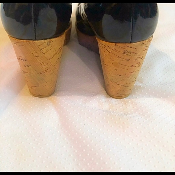 Stuart Weitzman Black Patent Leather  Corkscrew - Picture 6 of 8